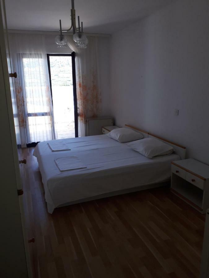 Apartmani Vuksanovic Pag Town Esterno foto